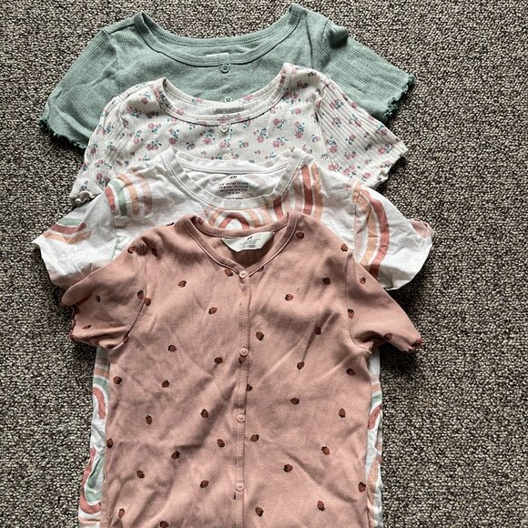 H&M Neutral Colors Strawberry Floral Rainbow Print Knit Top Shirt Lot Sz 8 10 - Picture 2 of 2